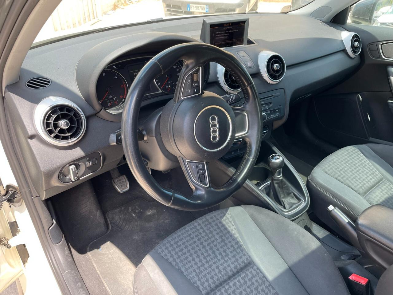 AUDI A1 1.6 TDI 105CV AMBITION PROMO ESTATE