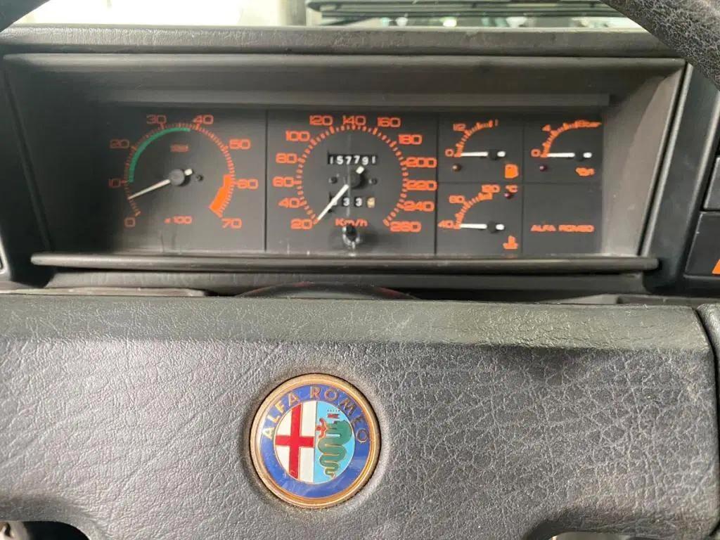 Alfa Romeo 75 2.0i Twin Spark