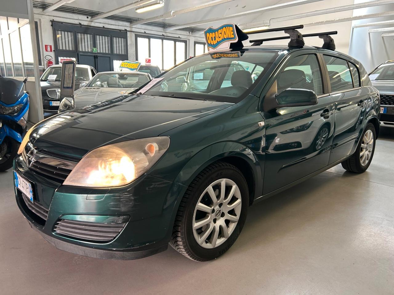 Opel Astra 1.6 16V Twinport 5 porte Cosmo