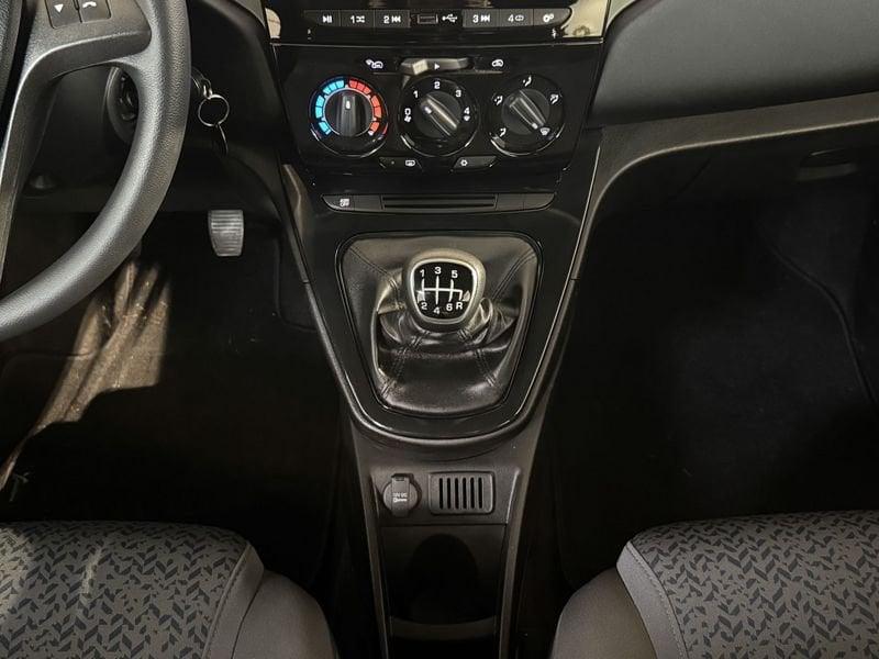 Lancia Ypsilon 1.0 FireFly 70cv Hybrid Silver