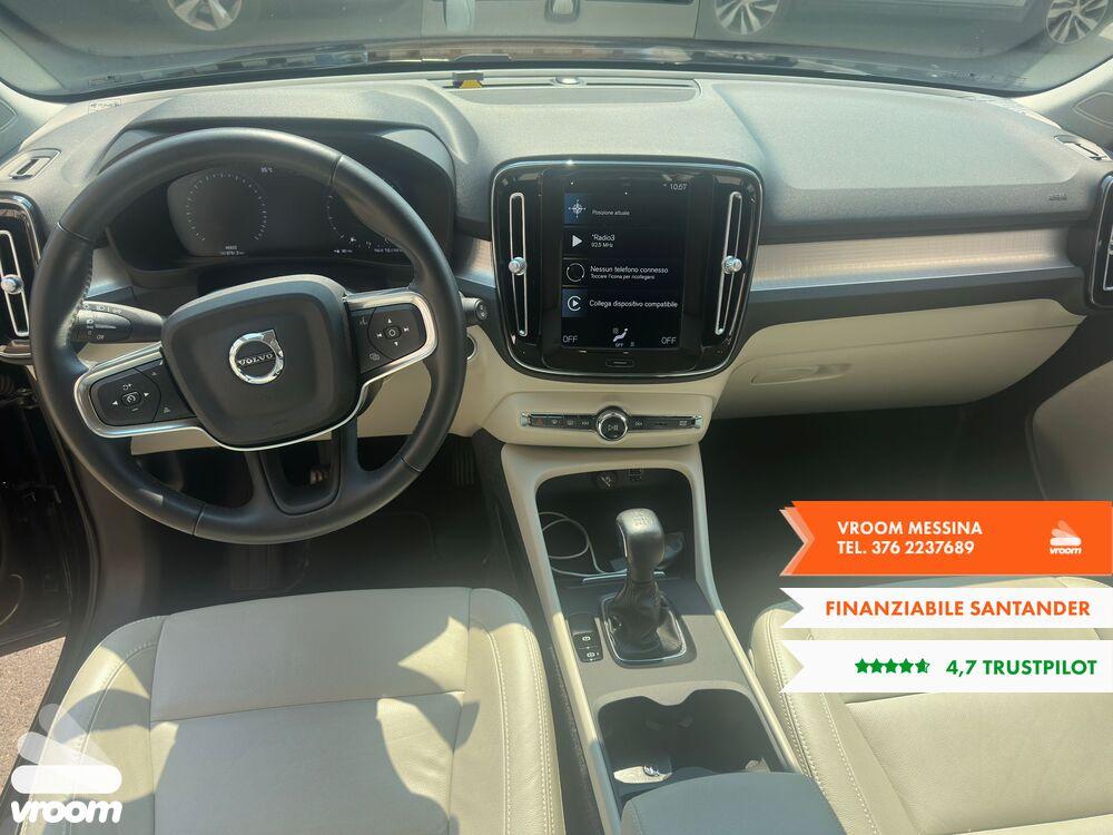 VOLVO XC40 (2017-->) XC40 T3 Momentum Pro