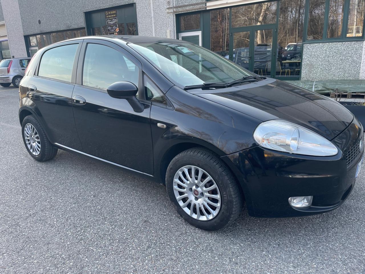 Fiat Grande Punto Grande Punto 1.4 Starjet 16V*Neopatentati*