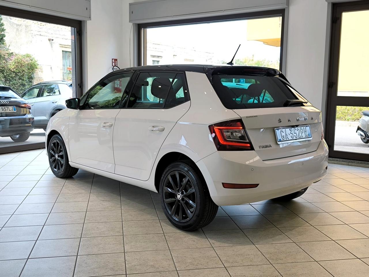 Skoda Fabia 1.0 MPI 60 CV Twin Color Nero