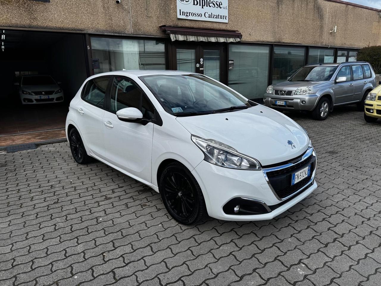 Peugeot 208 BlueHDi 75 5 porte Allure