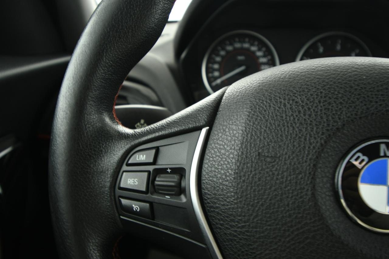 BMW 118d Sport 5p auto LED+C17"