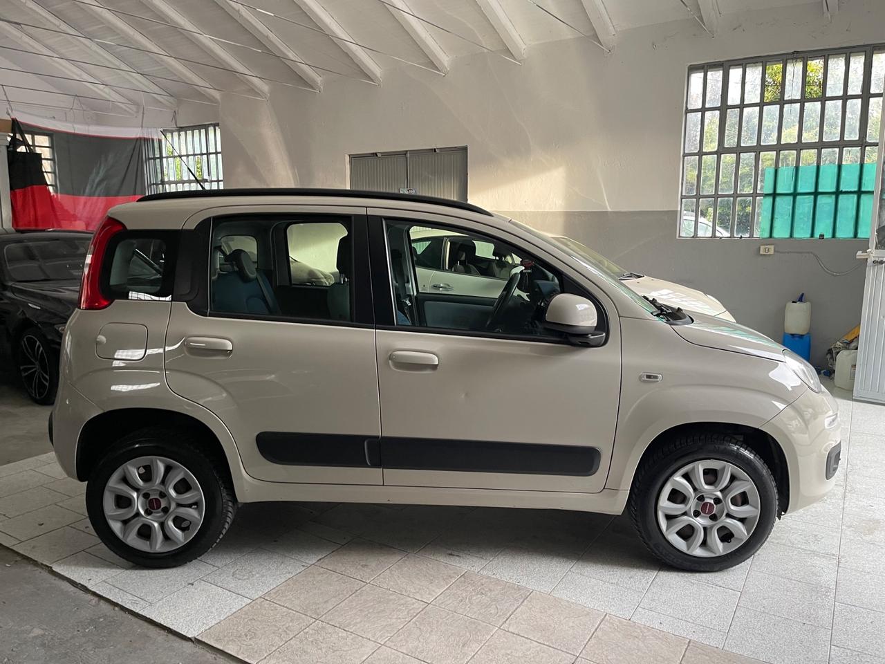 Fiat Panda 0.9 TwinAir Turbo Natural Power Lounge (62 kw)