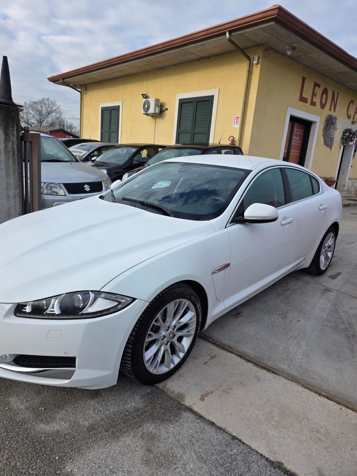 Jaguar XF 2.2 D 190 CV unico proprietario km 115 mila certificati