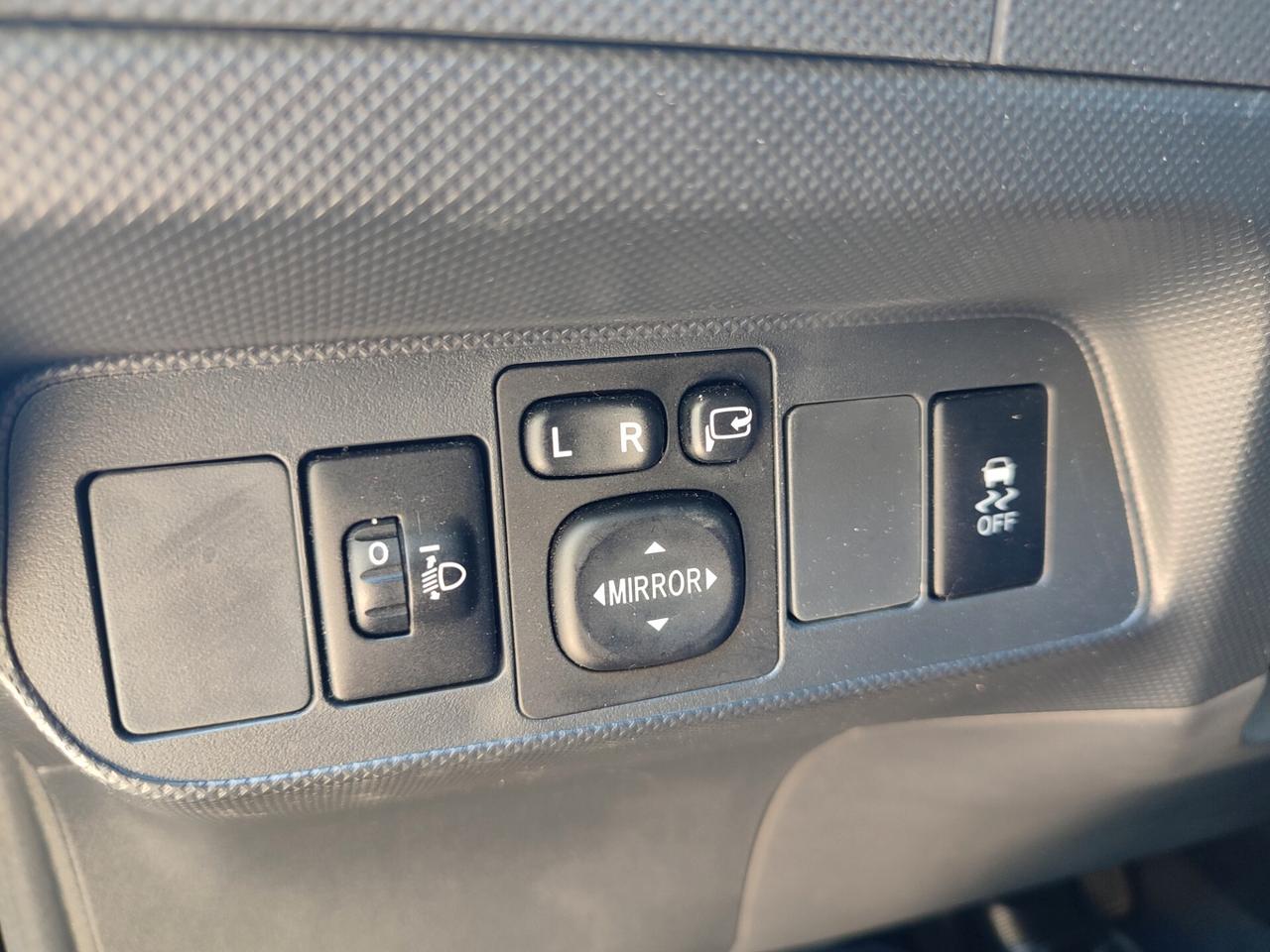 TOYOTA AURIS 1.6BENZINA POCHI KM COME NUOVA STUPENDA