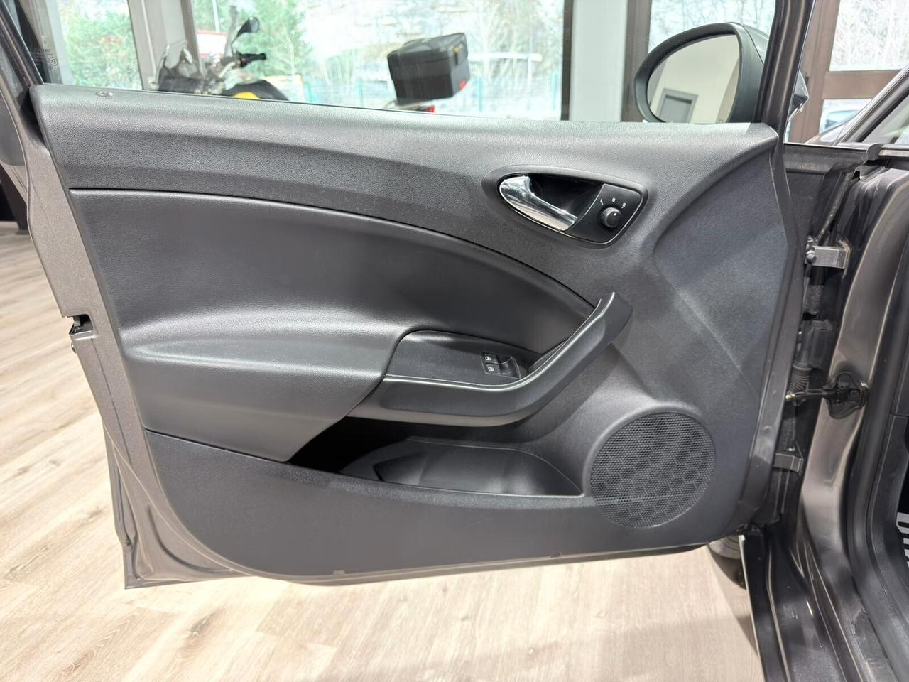 SEAT IBIZA 1.0TSI 95CV 5P 2016 1HANDE NEOPATENTATI