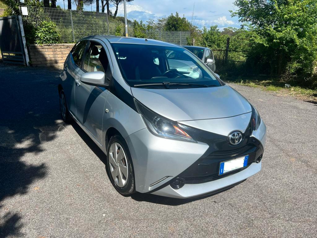 Toyota Aygo 5 Porte Aygo 5p 1.0 x-pure m-mt