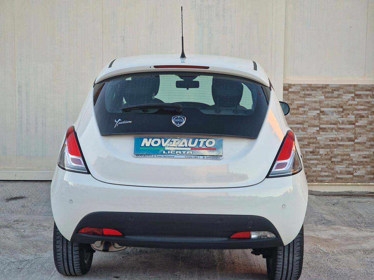 Lancia Ypsilon 1.2 69 CV Unyca