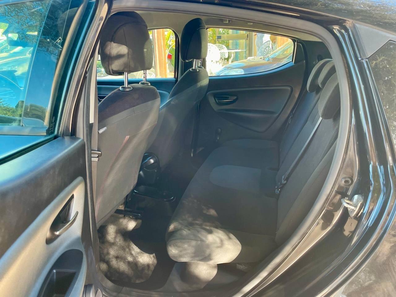 LANCIA YPSILON 1.2 B - 2013