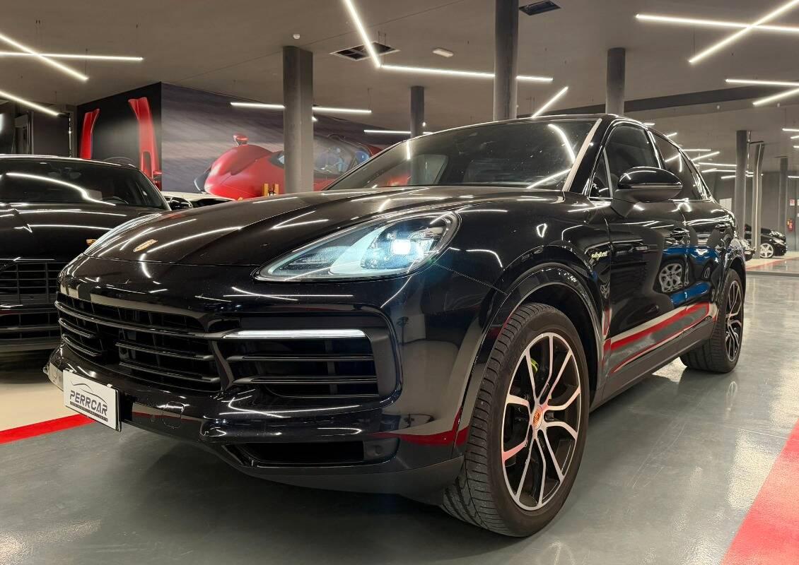 Porsche Cayenne 3.0 e-hybrid tiptronic