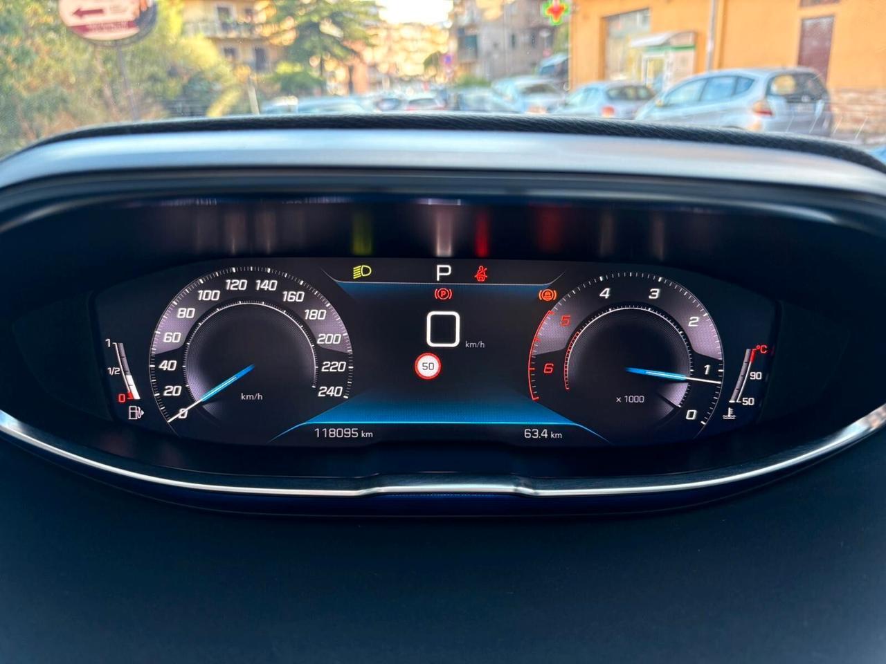 Peugeot 3008 BlueHDi 130 S&S EAT8 Active Pack