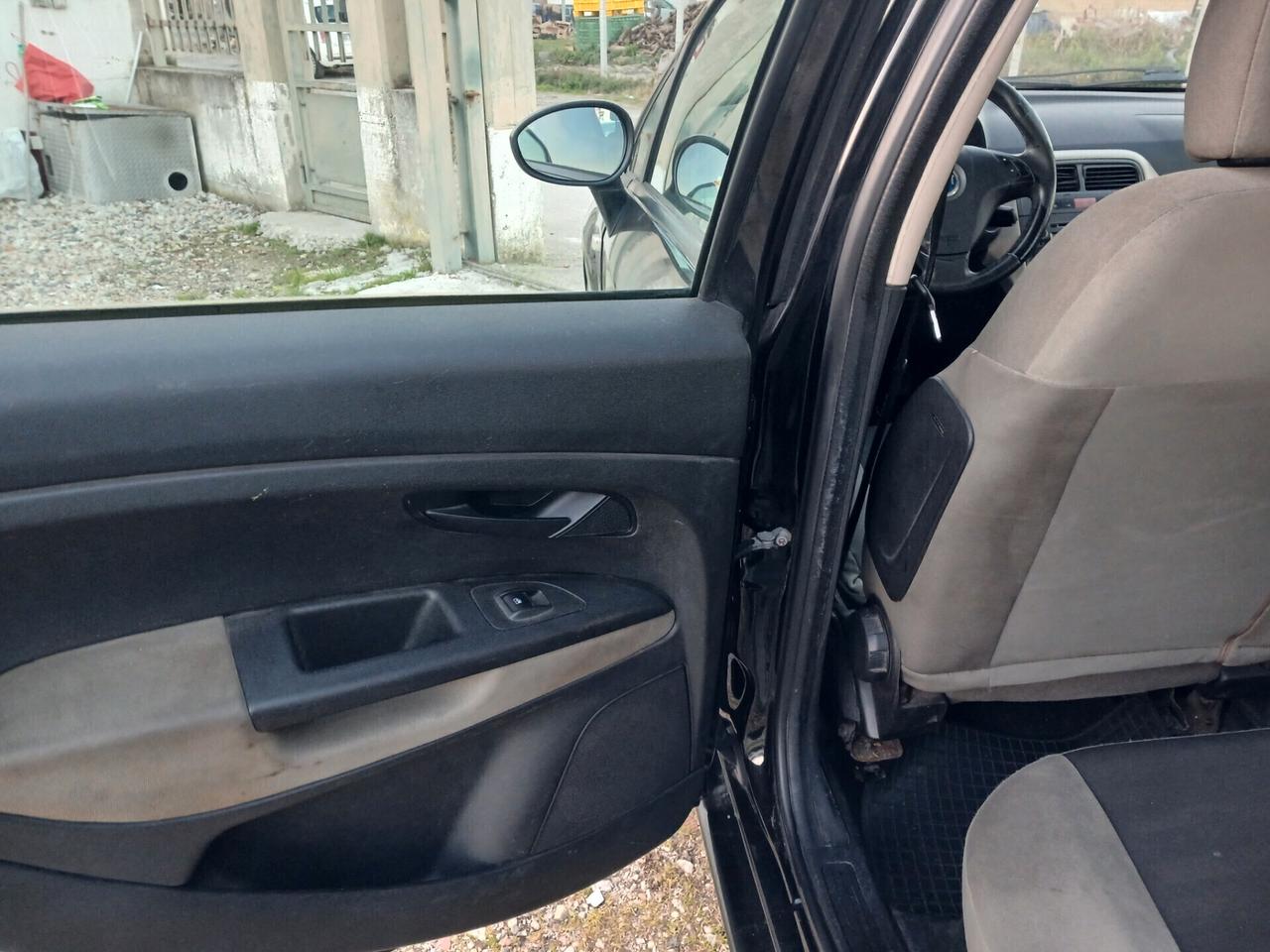 Fiat Grande Punto 1.3 MJT 90 CV 5 porte Emotion