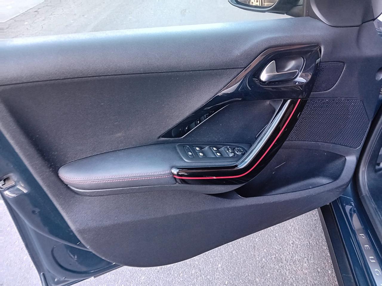 Peugeot 2008 BlueHDi 100 GT Line