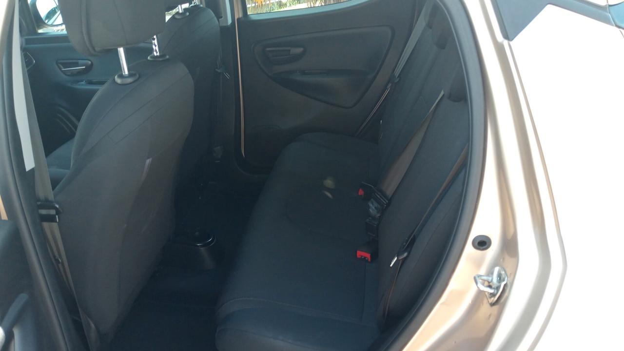 Lancia Ypsilon 1.2 69 CV 5 porte Gold