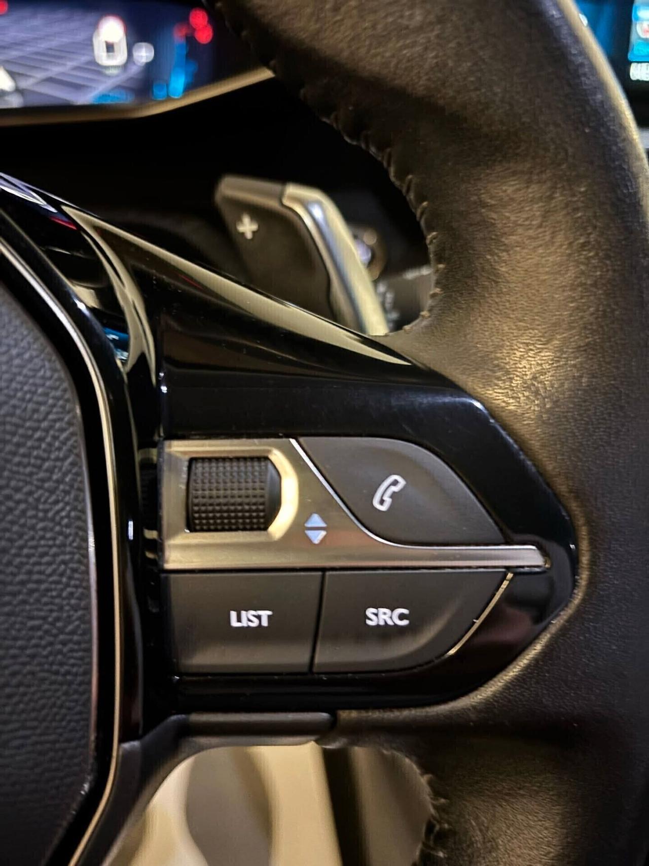 Peugeot 2008 BlueHDi 130 S&S EAT8 Allure/*