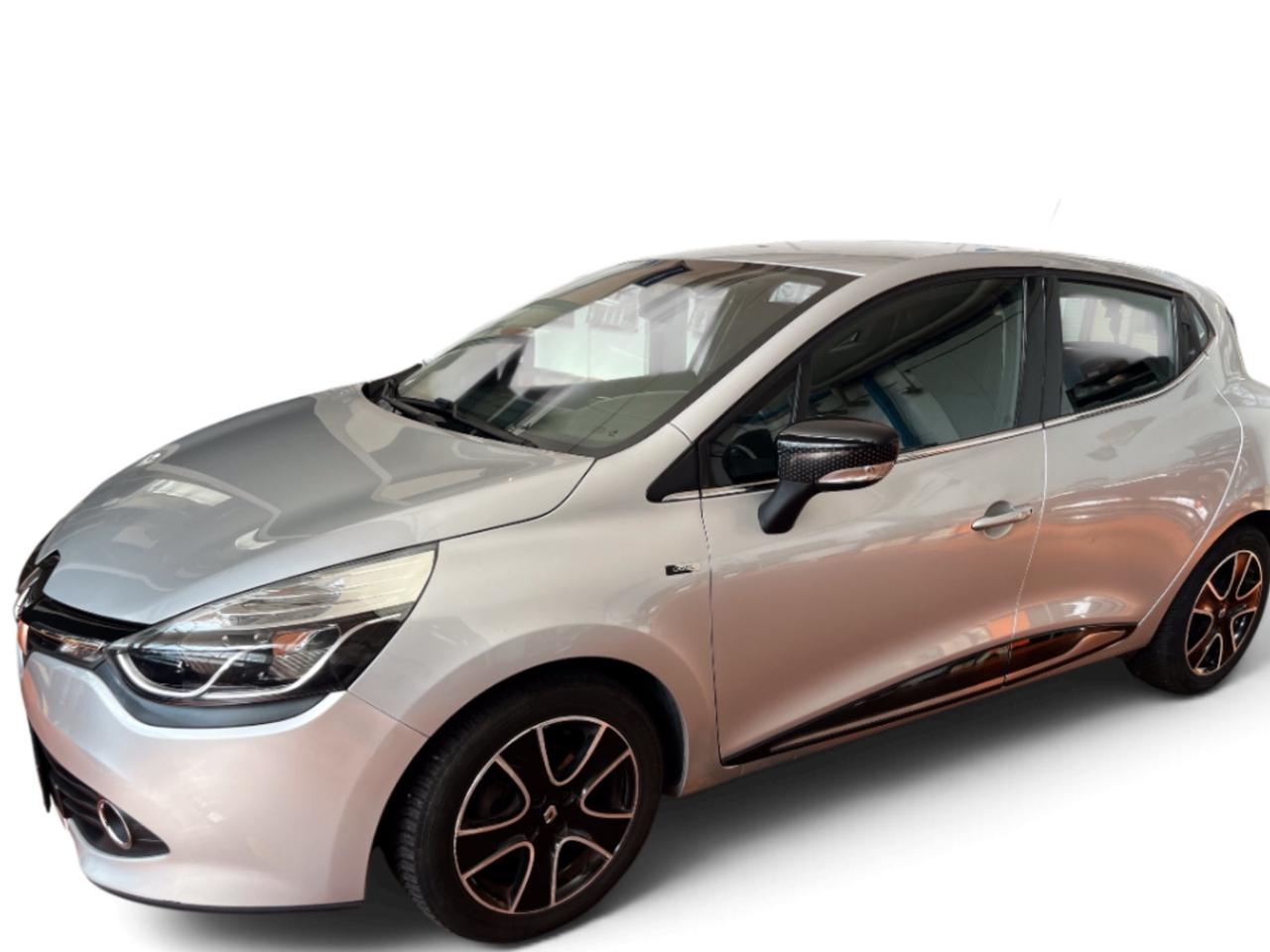 Renault Clio 1.2 75CV 5 porte Zen Si Neopatentati