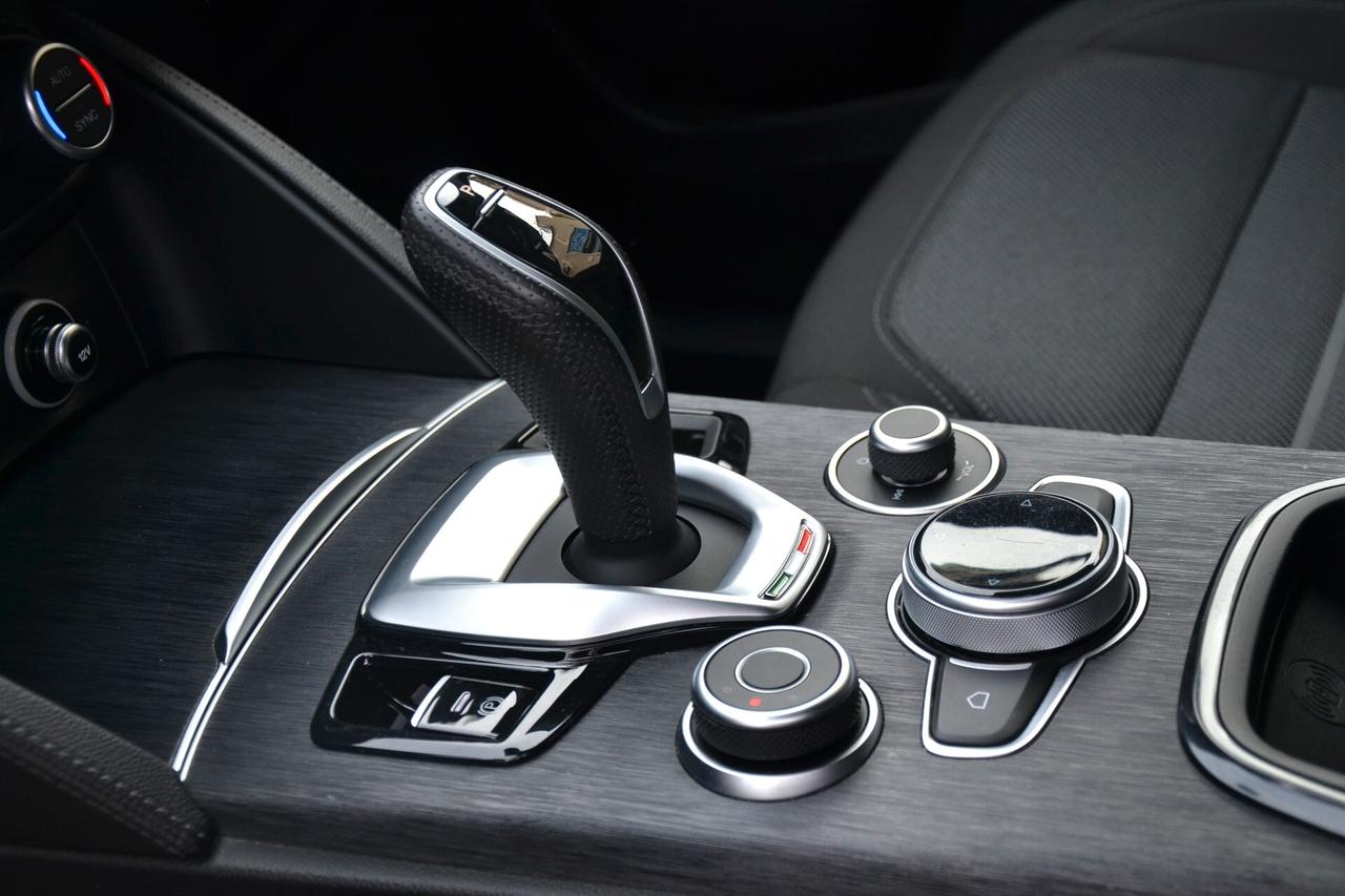 Alfa Romeo Stelvio 2.2 DIESEL 160CV AT8 UNIPRO' | PREZZO REALE SENZA VINCOLI | ITALIANA E FATTURABILE GARANZIA 12M!