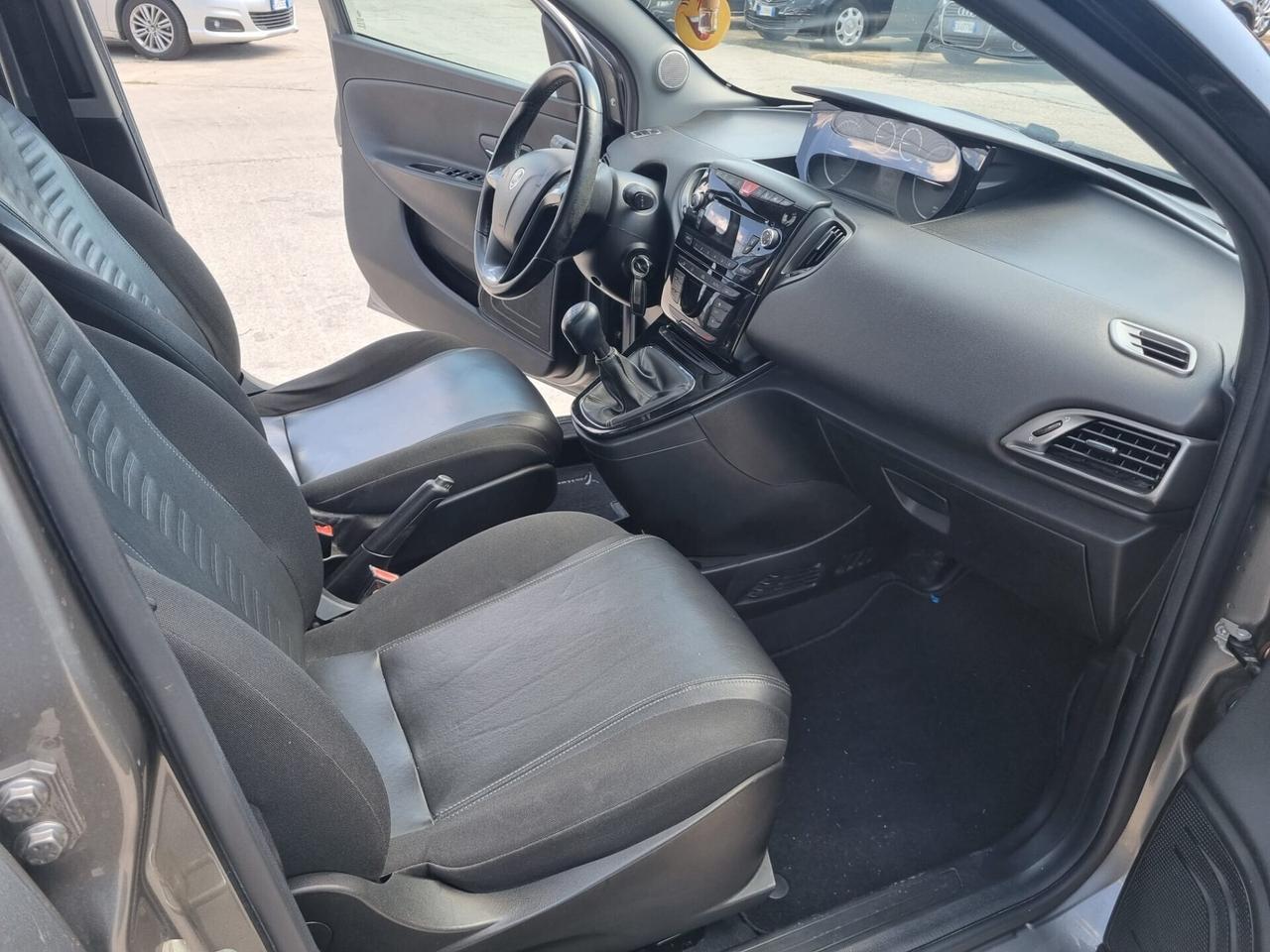 Lancia Ypsilon 1.3 MJT 16V 95 CV 5 porte S&S Plati