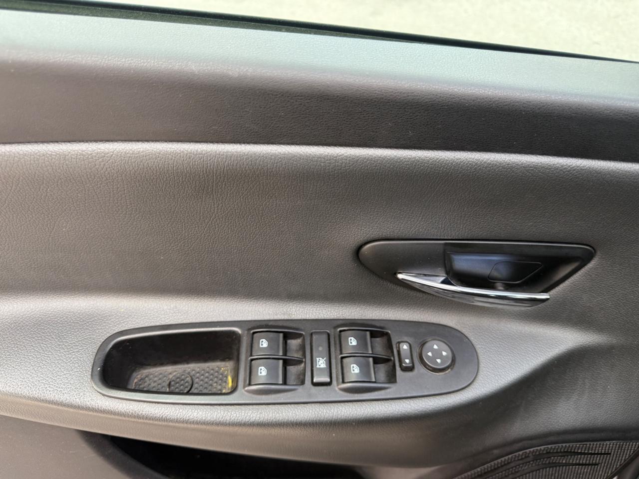 Lancia Ypsilon 0.9 TwinAir 85 CV 5 porte S&S Silver