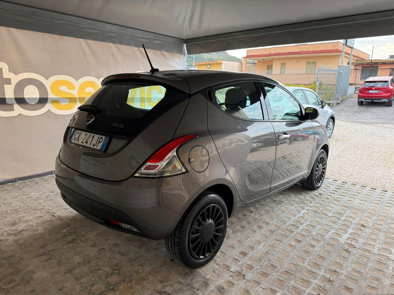 Lancia Ypsilon 1.0 FireFly 5 porte S&S Hybrid