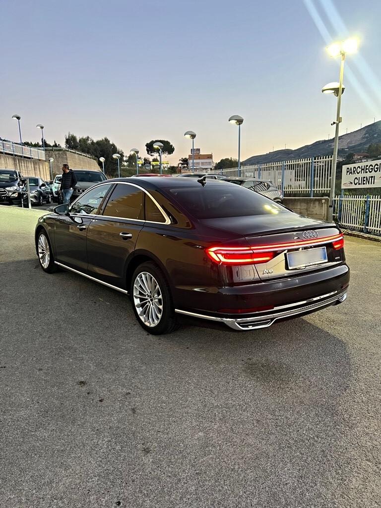 Audi A8 50 TDI 3.0 quattro 286 cv 2020