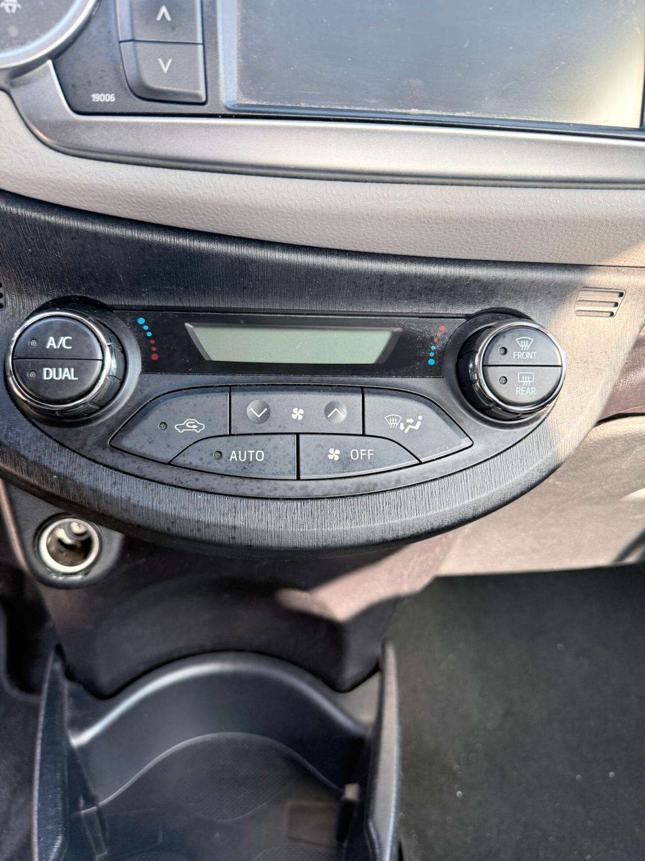 Toyota Yaris 1.4 D-4D 5 porte Lounge