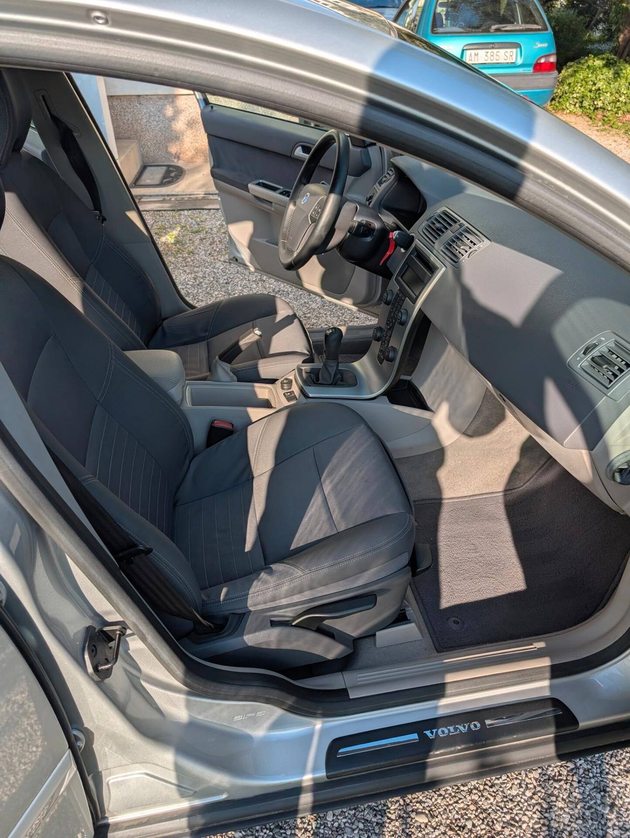 Volvo S40 1.8 16V cat Momentum