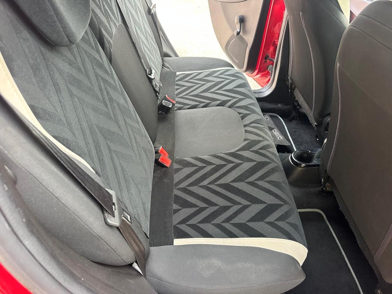 Lancia Ypsilon 1.3 MJT 16V 95 CV 5 porte S&S Gold NEOPATENTATI