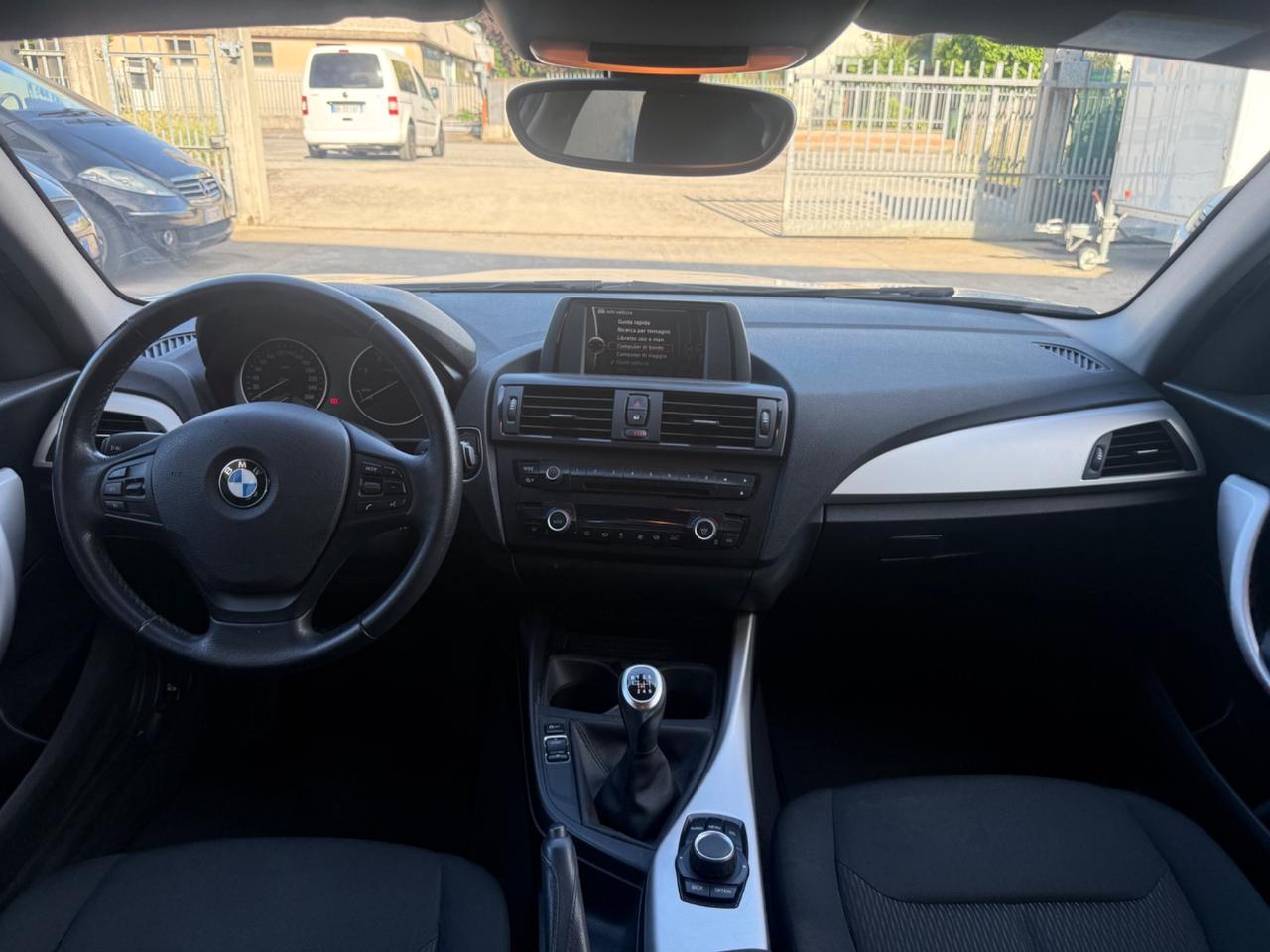 Bmw 118 118d 5p. Unique
