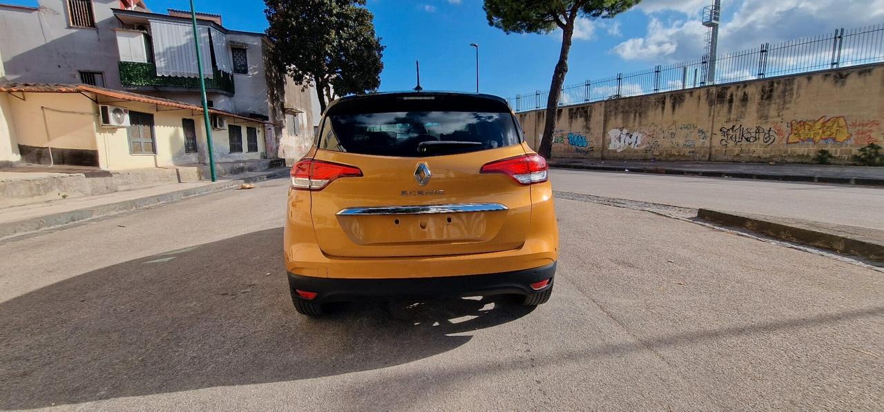 Renault Scenic Scénic dCi 110 CV EDC Bose