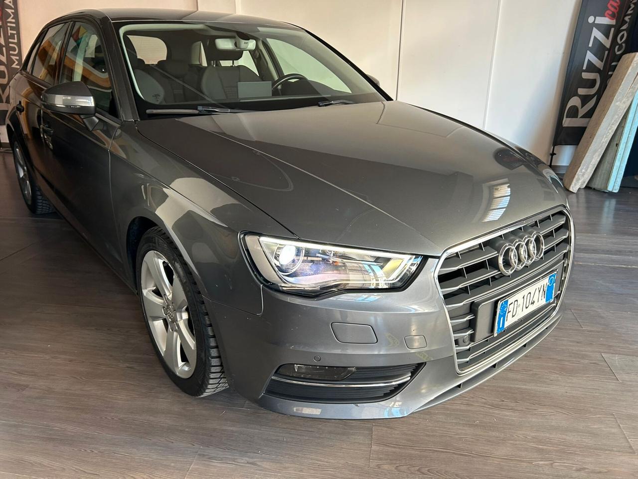 Audi A3 1.6 TDI clean diesel S tronic Ambition