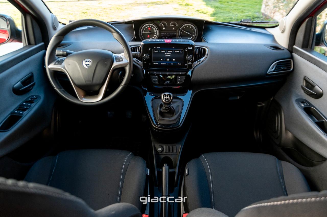 Lancia Ypsilon 1.0 FireFly 5 porte S&S Hybrid Gold