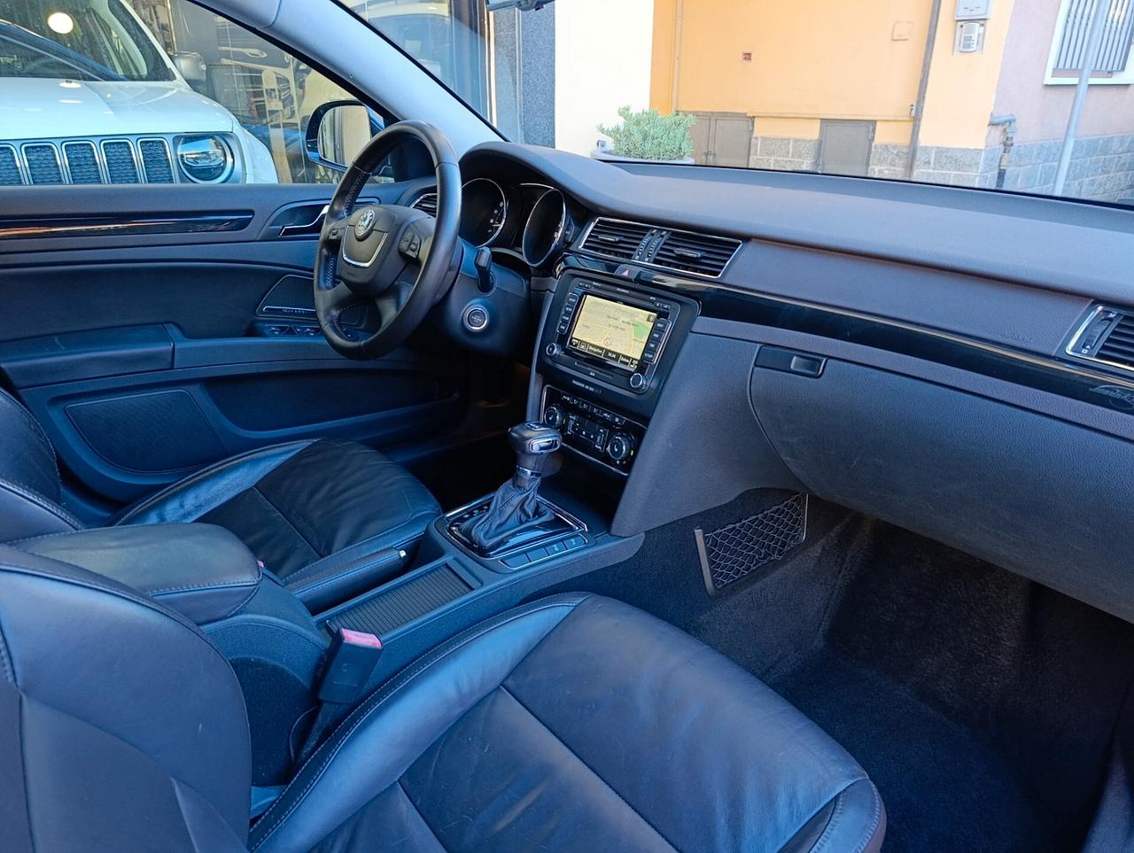 Skoda Superb 2.0 TDI CR 170CV DSG Laurin&Klement