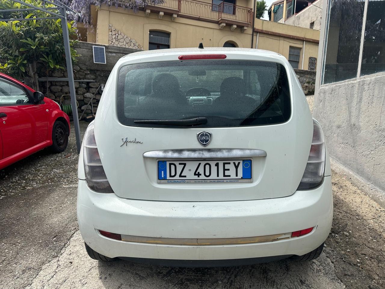 Lancia Ypsilon 1.3 MJT 75 CV Platino