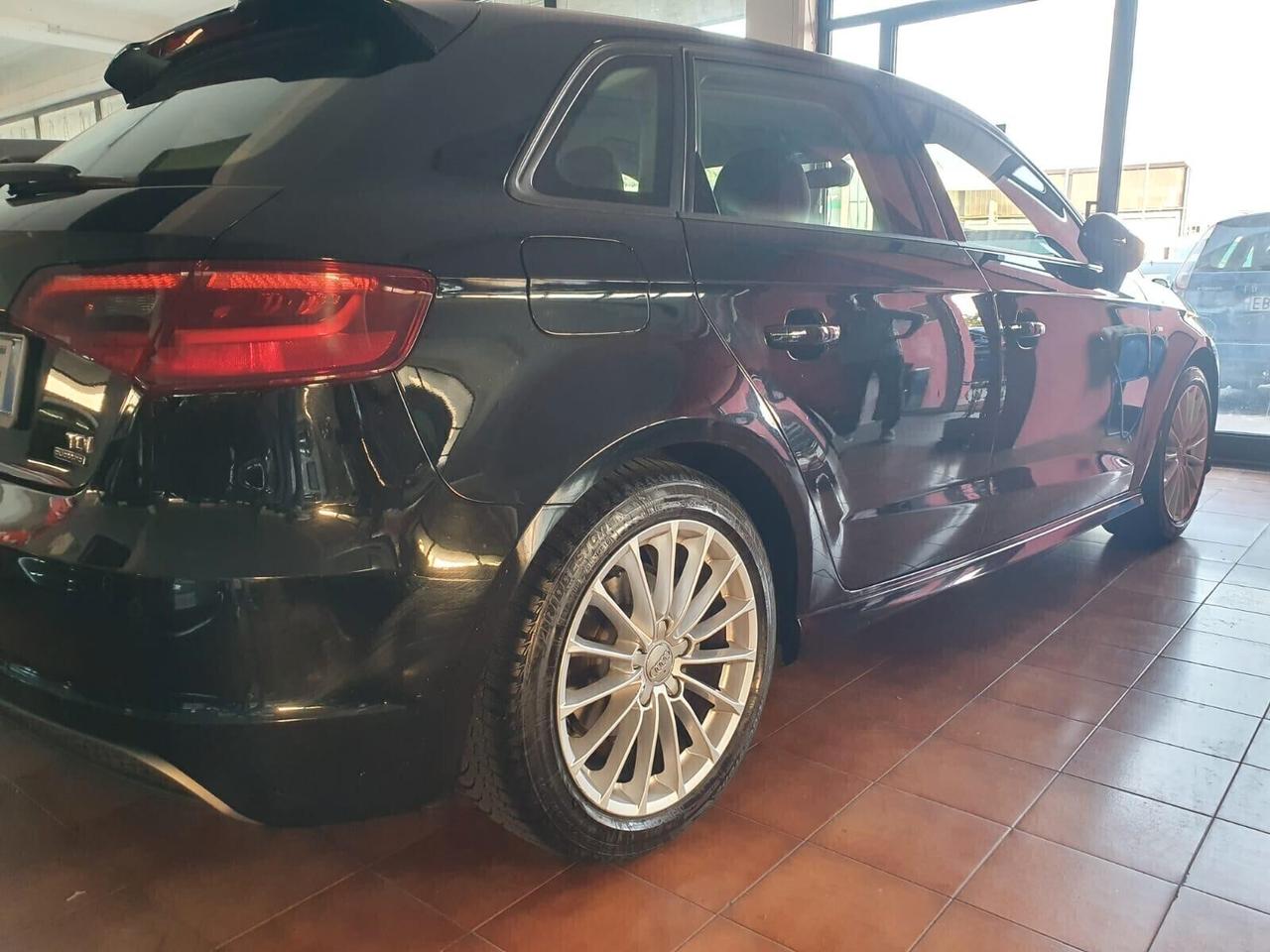 Audi A3 2.0 TDI 184 CV S Tronic Design Quattro Edition S Line