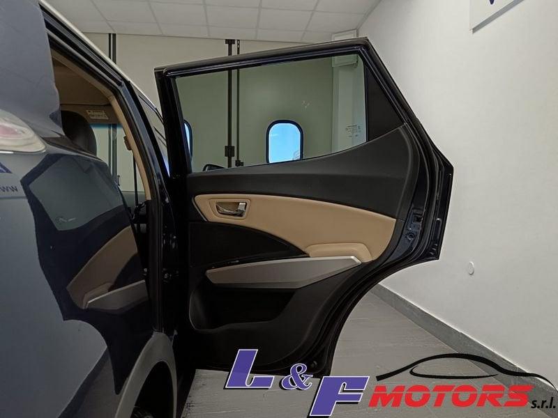 SsangYong Tivoli 1.6 D CAMBIO AUTOMATICO