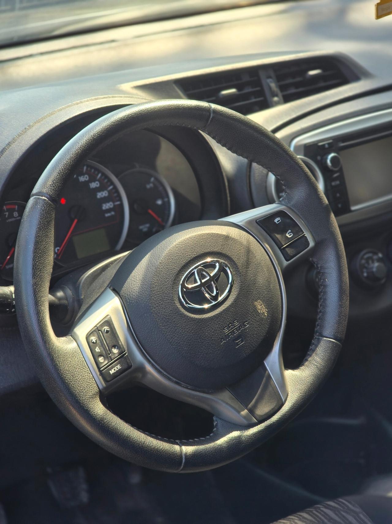 Toyota Yaris 1.0 5 porte Active