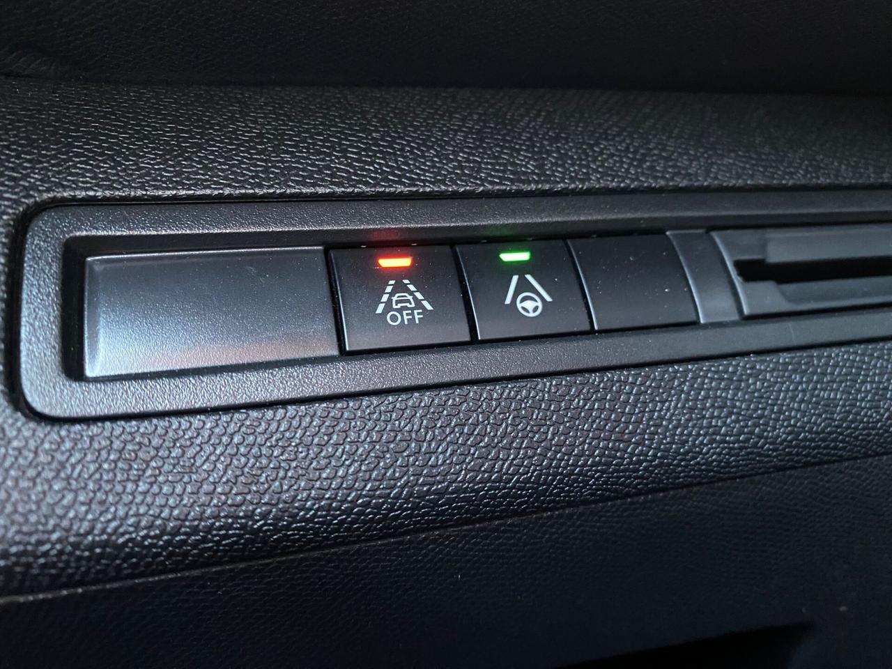 PEUGEOT 3008 GT PACK Black edition 1.5 130CV EAT8 2022