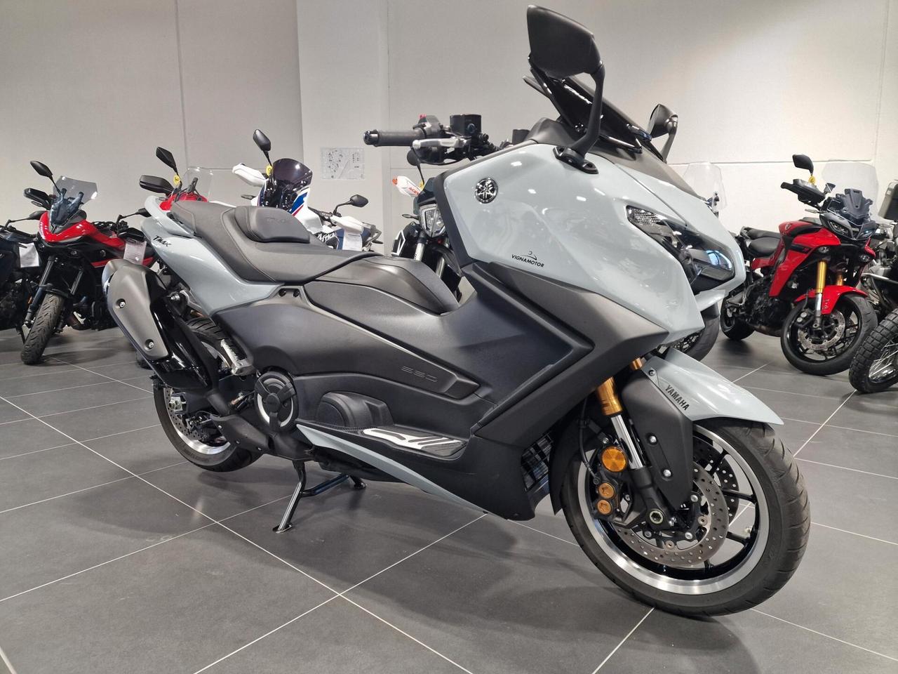 Yamaha T-Max 560 TECH MAX 2025
