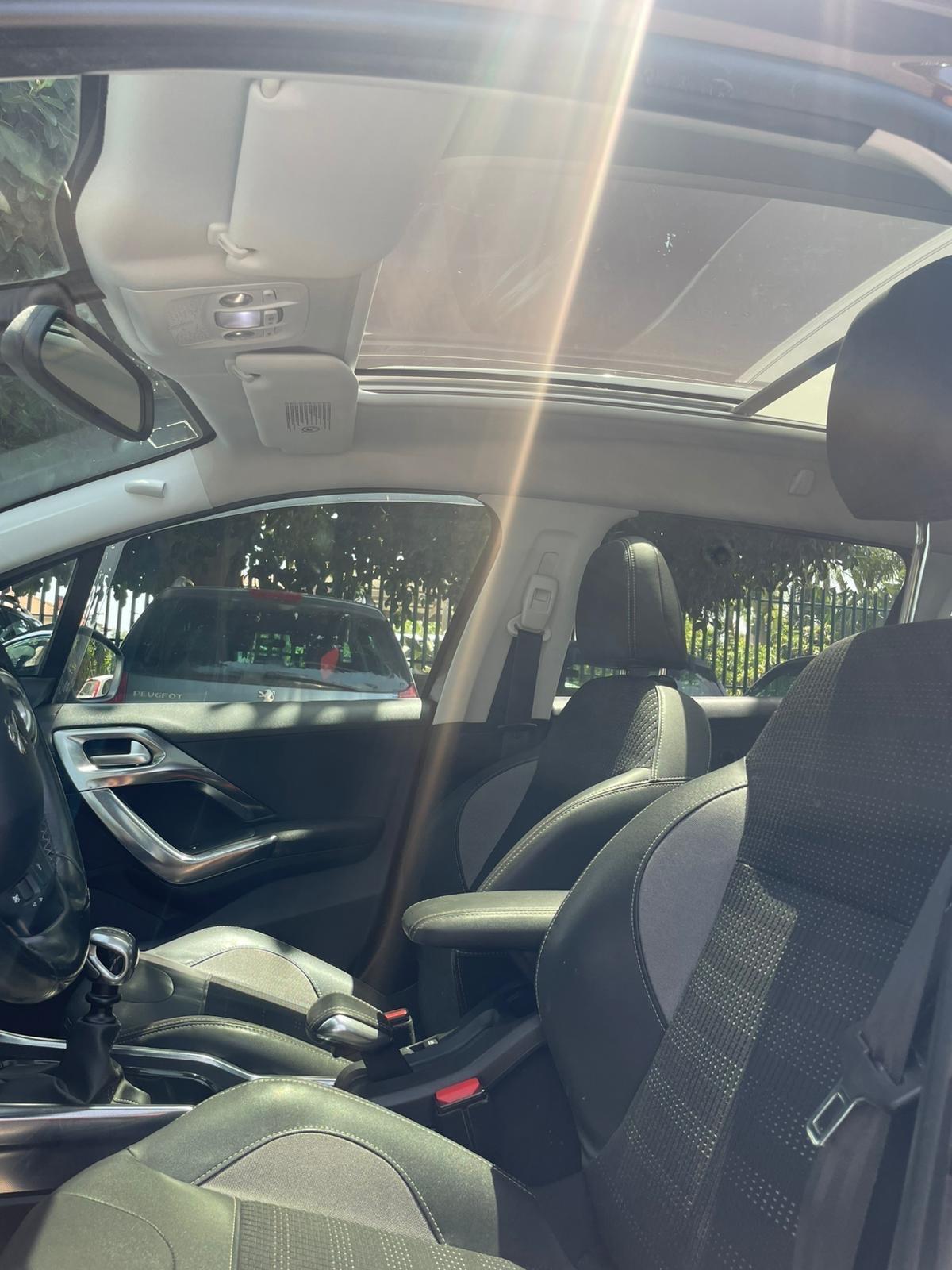 Peugeot 2008 ALLURE