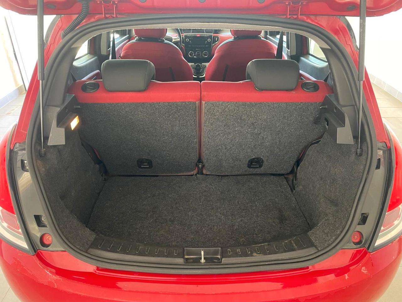 Lancia Ypsilon 1.2 69 CV 5 porte S&S Black&Red