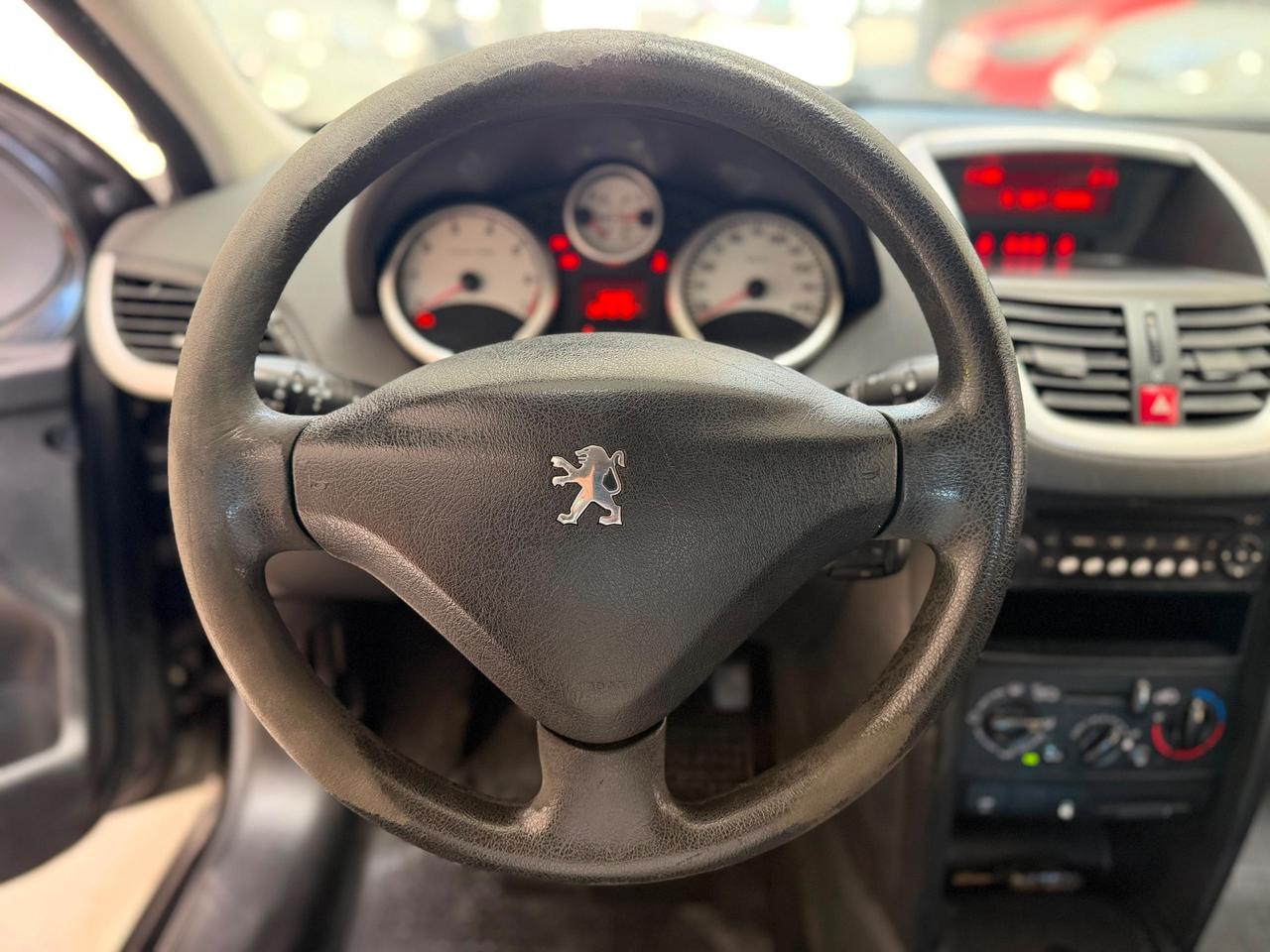 Peugeot 207 1.4 8V 75CV 3p. X Line