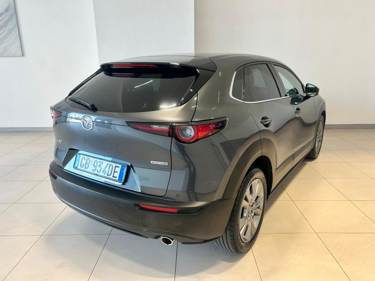 1.8L Skyactiv-D 2WD Executive + Apparance Pack