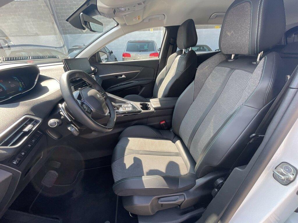 Peugeot 3008 1.6 HYbrid Allure Pack e-EAT8