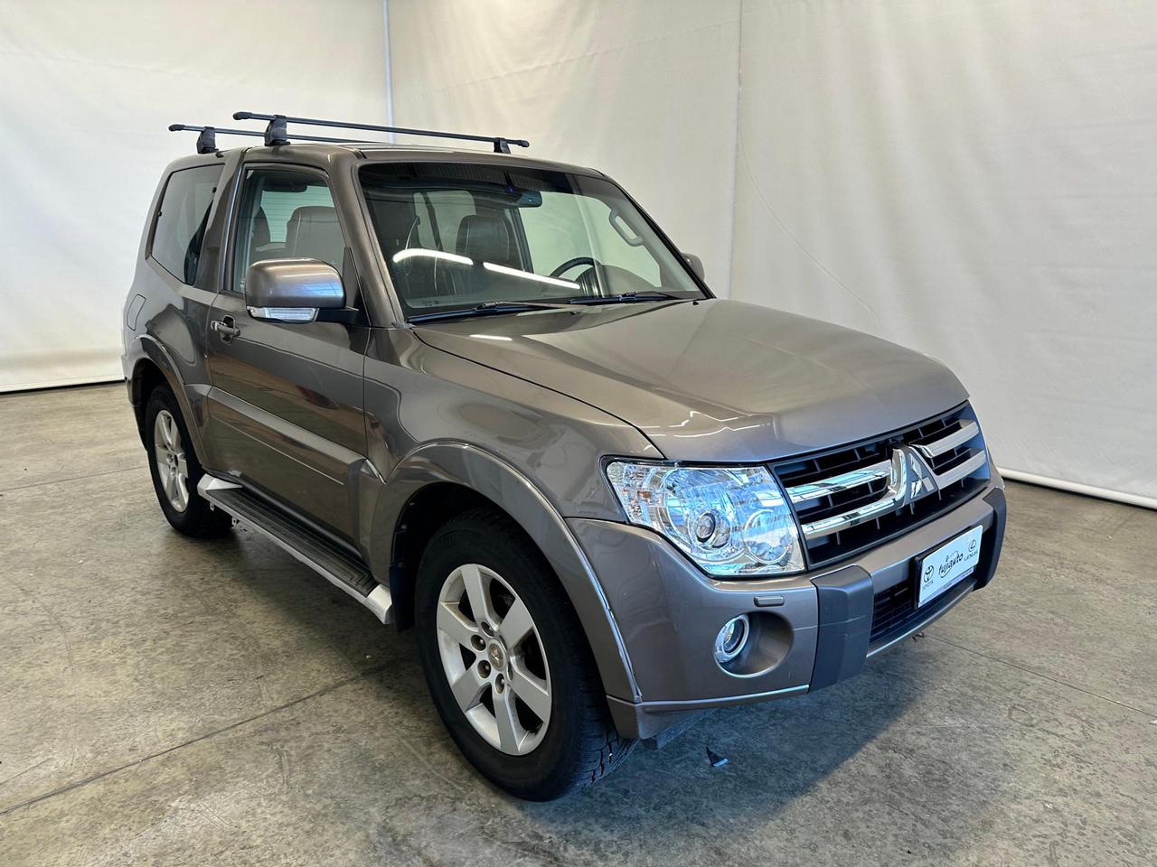 Mitsubishi Pajero 3.2 cr Instyle 200cv 3p auto