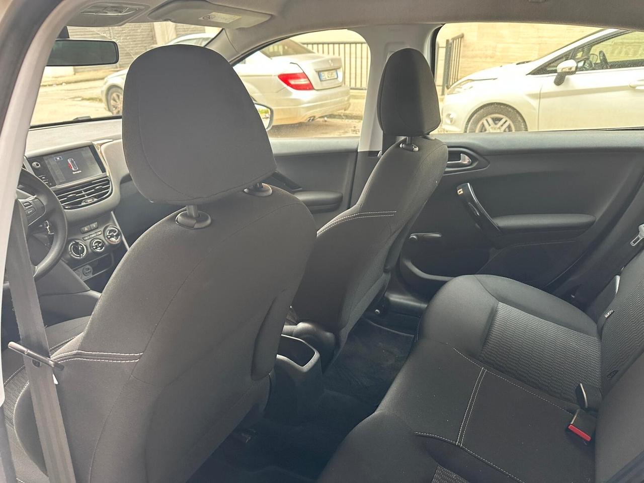 Peugeot 208 1.4 HDi 68CV 5 porte Allure