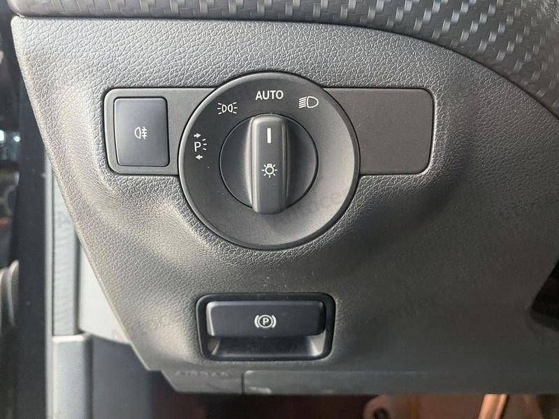 Mercedes-Benz GLA 200 d Premium auto